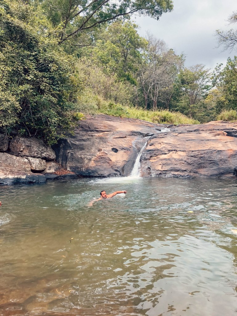 Diyaluma Falls