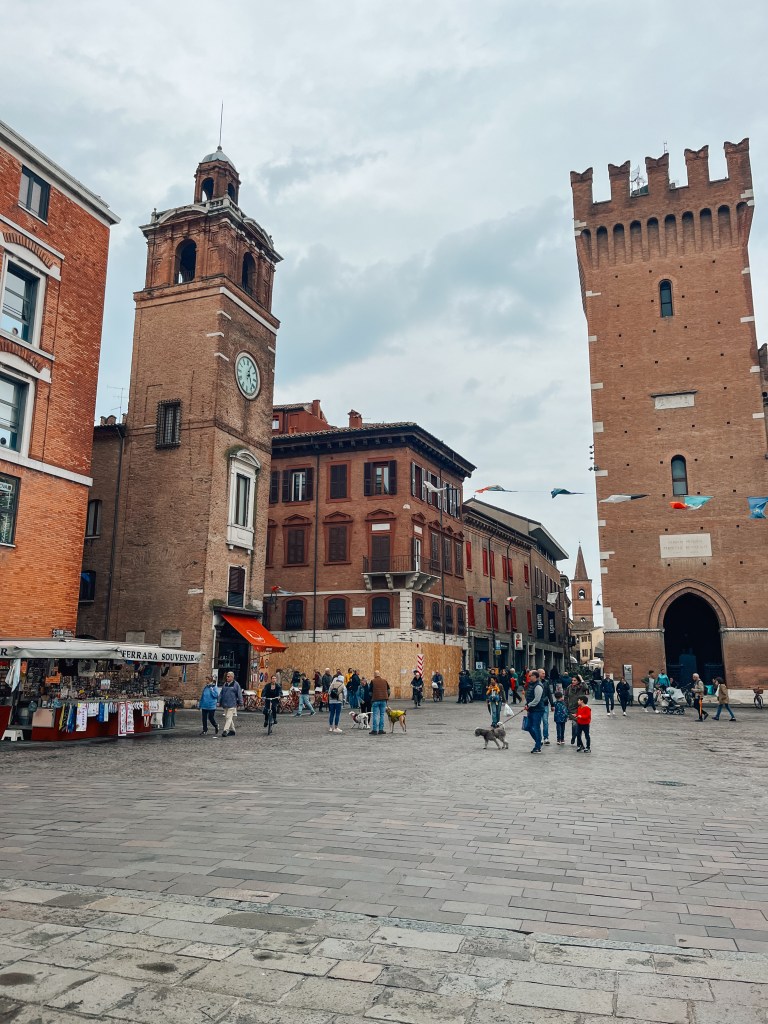 Piazza Trento Trieste, Ferrara, Emilia Romaña, Italia